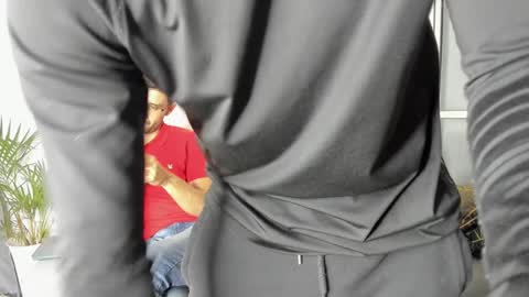 Im Chirs IM MODEL INDEPENDT online show from 30, 1, 2025