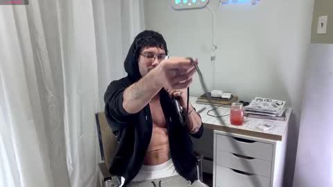 Snapshot of chriscool93 chatting on 18, 11, 2025 Content creator artist online show from 18, 11, 2025