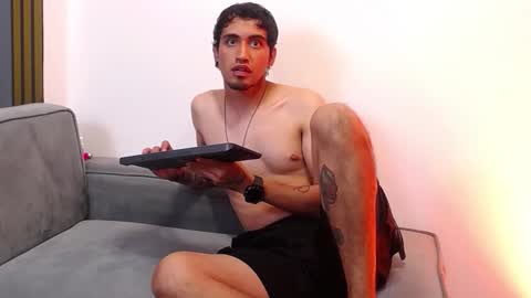 Snapshot of chrislyonss chatting on 15, 12, 2025 chrislyonss online show from 15, 12, 2025