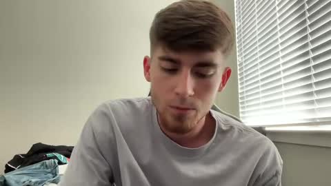 Snapshot of chrisoncam01 chatting on 4, 10, 2025 chrisoncam01 online show from 4, 10, 2025