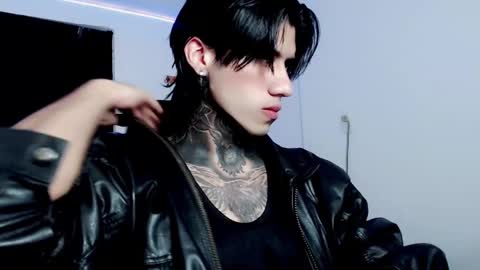 Snapshot of chriss_opp chatting on 6, 2, 2025 CHRIS  INDEPENT MODEL online show from 6, 2, 2025