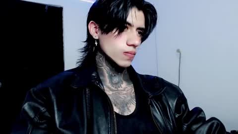 Snapshot of chriss_opp chatting on 13, 2, 2025 CHRIS  INDEPENT MODEL online show from 13, 2, 2025