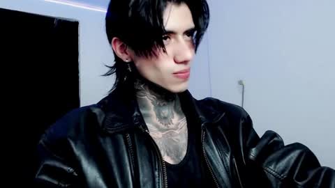 Snapshot of chriss_opp chatting on 13, 2, 2025 CHRIS  INDEPENT MODEL online show from 13, 2, 2025