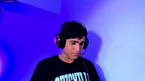 Christian Wang online show from 13, 12, 2025