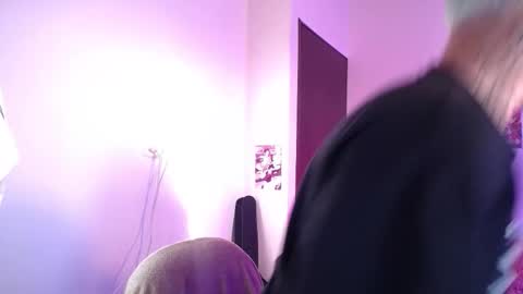 Snapshot of chriss_wg_ chatting on 28, 2, 2026 Christian Wang online show from 28, 2, 2026