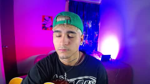 Snapshot of chriss_wg_ chatting on 5, 3, 2026 Christian Wang online show from 5, 3, 2026