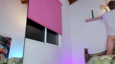 Hi dont forguet to follow me    online show from 17, 10, 2025