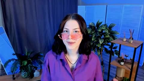 christaschrecongost online show from 2, 3, 2026