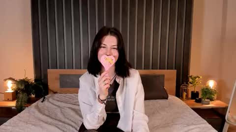 christaschrecongost online show from 10, 3, 2026