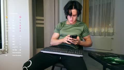 Snapshot of christianlevine_ chatting on 1, 3, 2026 UPVOTE ME ------ ILL DO SOMETHING FOR FREE online show from 1, 3, 2026