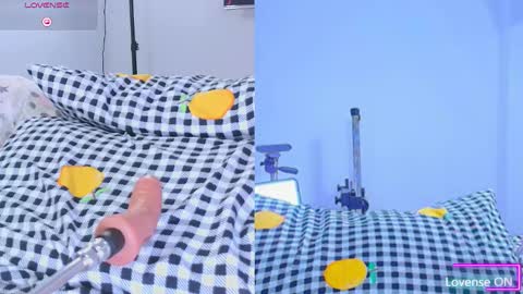 Snapshot of christin_brown chatting on 16, 12, 2025 Christin online show from 16, 12, 2025