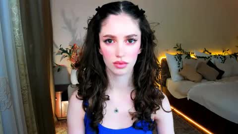 christinaconteeree online show from 18, 9, 2025