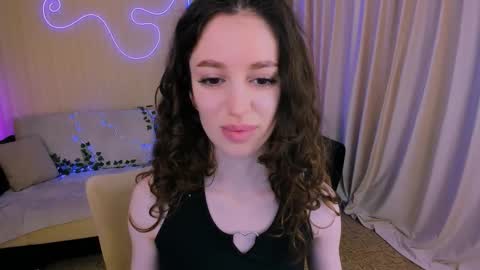christinaconteeree online show from 23, 9, 2025