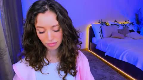 christinaconteeree online show from 24, 9, 2025