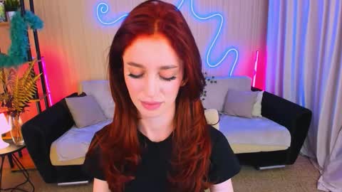christinaconteeree online show from 13, 10, 2025