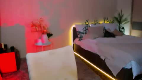 christinaconteeree online show from 22, 11, 2025