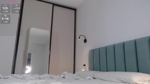 Snapshot of christinafit chatting on 15, 10, 2025 chris online show from 15, 10, 2025