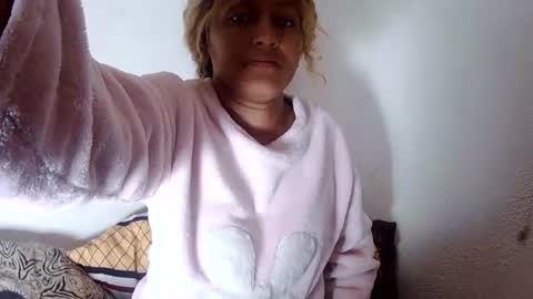 Snapshot of christine213 chatting on 5, 2, 2025 christine213 online show from 5, 2, 2025