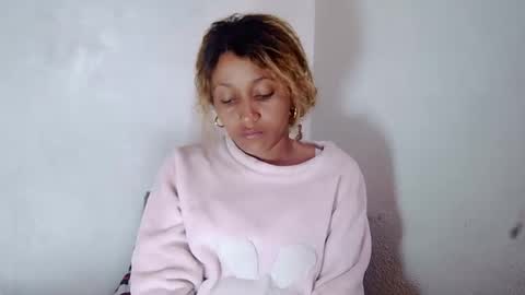 Snapshot of christine213 chatting on 9, 2, 2025 christine213 online show from 9, 2, 2025