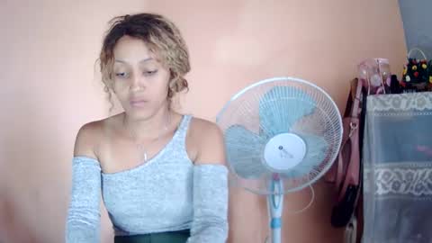 Snapshot of christine213 chatting on 8, 3, 2025 christine213 online show from 8, 3, 2025