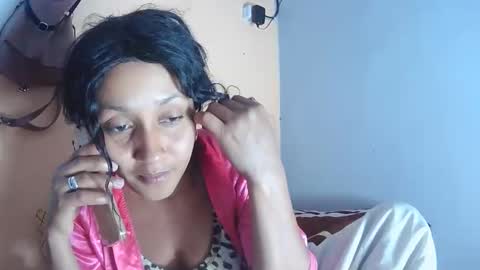 Snapshot of christine213 chatting on 2, 11, 2025 christine213 online show from 2, 11, 2025