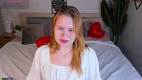 christine_wallker online show from 16, 9, 2025
