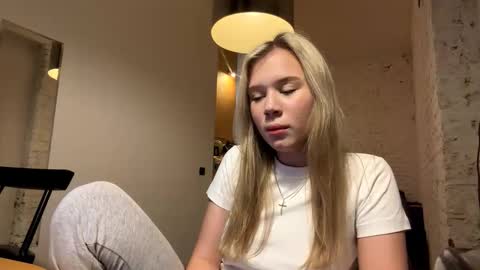 Kiki online show from 4, 2, 2026