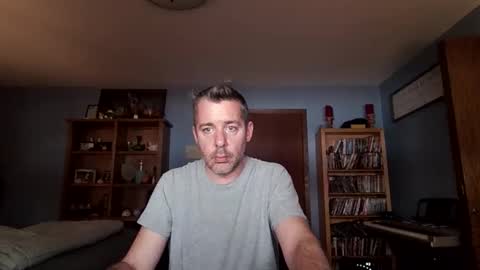 chrisw8121 online show from 13, 2, 2026