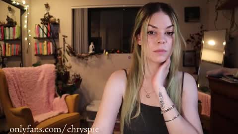 Chrys online show from 15, 10, 2025