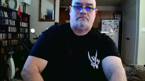 Snapshot of chubbl chatting on 8, 12, 2024 chubbl online show from 8, 12, 2024