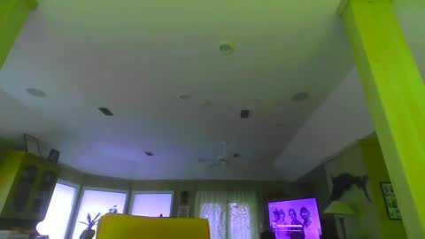 Snapshot of chuck354139 chatting on 10, 12, 2024 chuck354139 online show from 10, 12, 2024