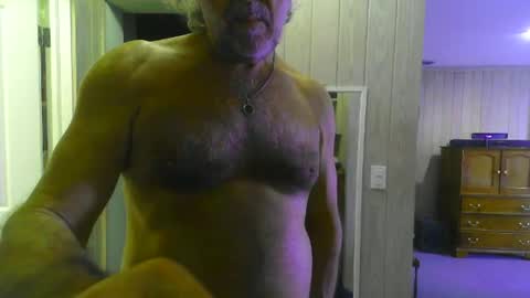 Snapshot of chuck354139 chatting on 18, 12, 2024 chuck354139 online show from 18, 12, 2024