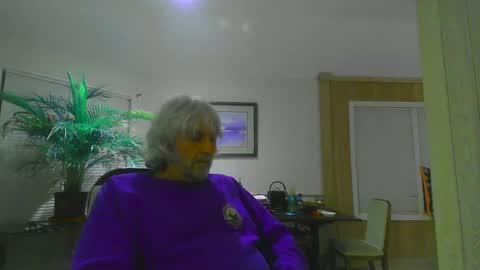 Snapshot of chuck354139 chatting on 22, 12, 2024 chuck354139 online show from 22, 12, 2024