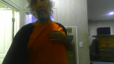 Snapshot of chuck354139 chatting on 2, 1, 2025 chuck354139 online show from 2, 1, 2025