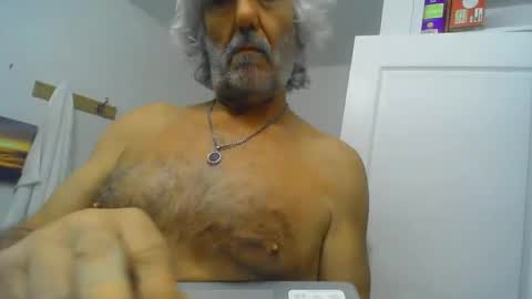 Snapshot of chuck354139 chatting on 9, 1, 2025 chuck354139 online show from 9, 1, 2025