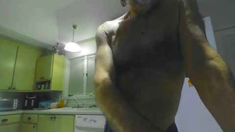 Snapshot of chuck354139 chatting on 21, 1, 2025 chuck354139 online show from 21, 1, 2025