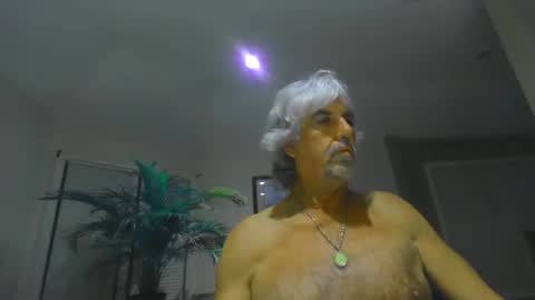 Snapshot of chuck354139 chatting on 17, 2, 2025 chuck354139 online show from 17, 2, 2025