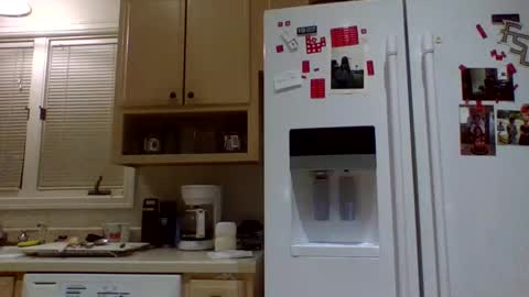 Snapshot of chuck354139 chatting on 19, 9, 2025 chuck354139 online show from 19, 9, 2025