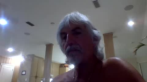 Snapshot of chuck354139 chatting on 28, 9, 2025 chuck354139 online show from 28, 9, 2025