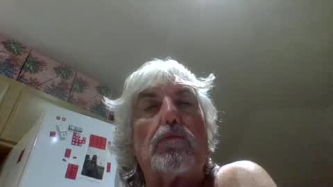 Snapshot of chuck354139 chatting on 14, 10, 2025 chuck354139 online show from 14, 10, 2025