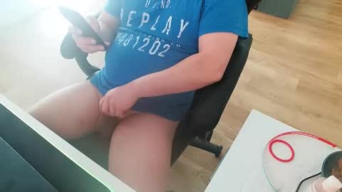 chucky606 online show from 8, 2, 2025