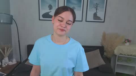 My name is Mia hello everyone online show from 2, 4, 2026