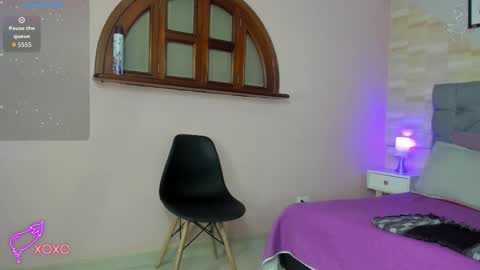 Snapshot of cielo_bm chatting on 14, 10, 2025 Cielo online show from 14, 10, 2025