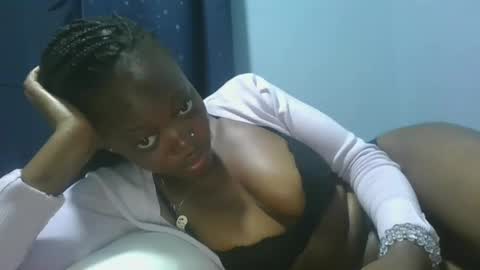 cilia petite online show from 18, 1, 2025