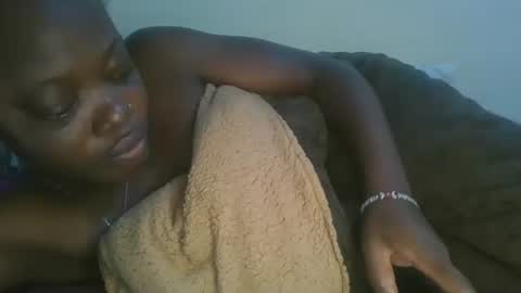 Snapshot of cilia_petite chatting on 9, 2, 2026 cilia petite online show from 9, 2, 2026