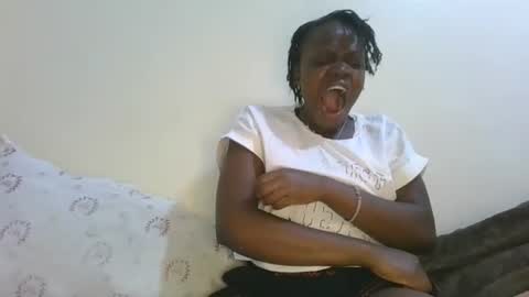 Snapshot of cilia_petite chatting on 10, 2, 2026 cilia petite online show from 10, 2, 2026