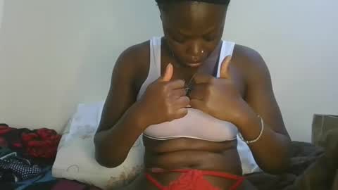 Snapshot of cilia_petite chatting on 23, 2, 2026 cilia petite online show from 23, 2, 2026