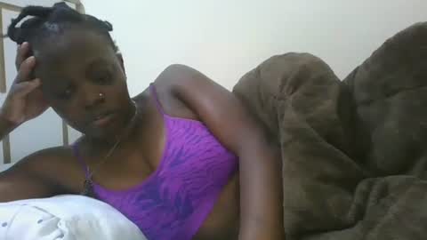 Snapshot of cilia_petite chatting on 7, 3, 2026 cilia petite online show from 7, 3, 2026