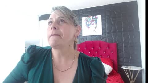 cinthia1609 online show from 15, 1, 2025