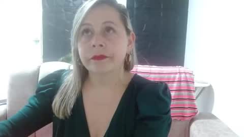 cinthia1609 online show from 25, 2, 2025